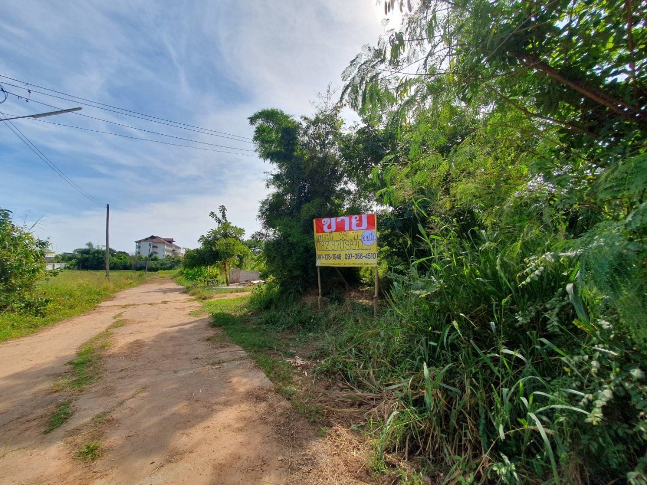 ขายด่วน ที่ดินสวยถมแล้ว 98 ตร.ว. กว้าง 14 ม. ลึก 25 ม. แปลงมุม